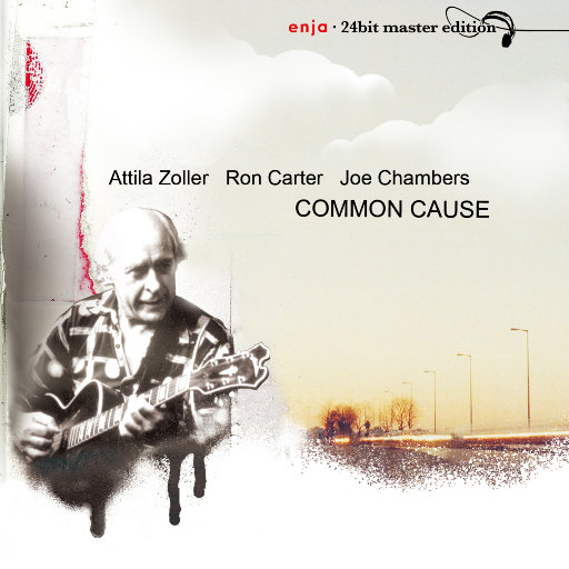 阿银穿泳装座唐三腿上
